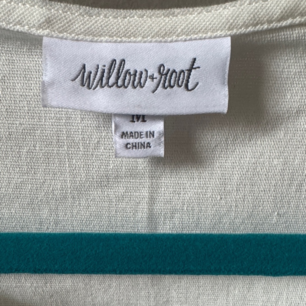 NWT Chic White Tie-Front Blouse - Picture 2 of 4